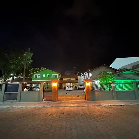 Vila Madu บอมบินญัส ภายนอก รูปภาพ